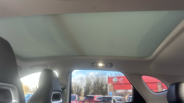 MG Hs 1.5 T-GDI PHEV Exclusive 5dr Auto Hatchback